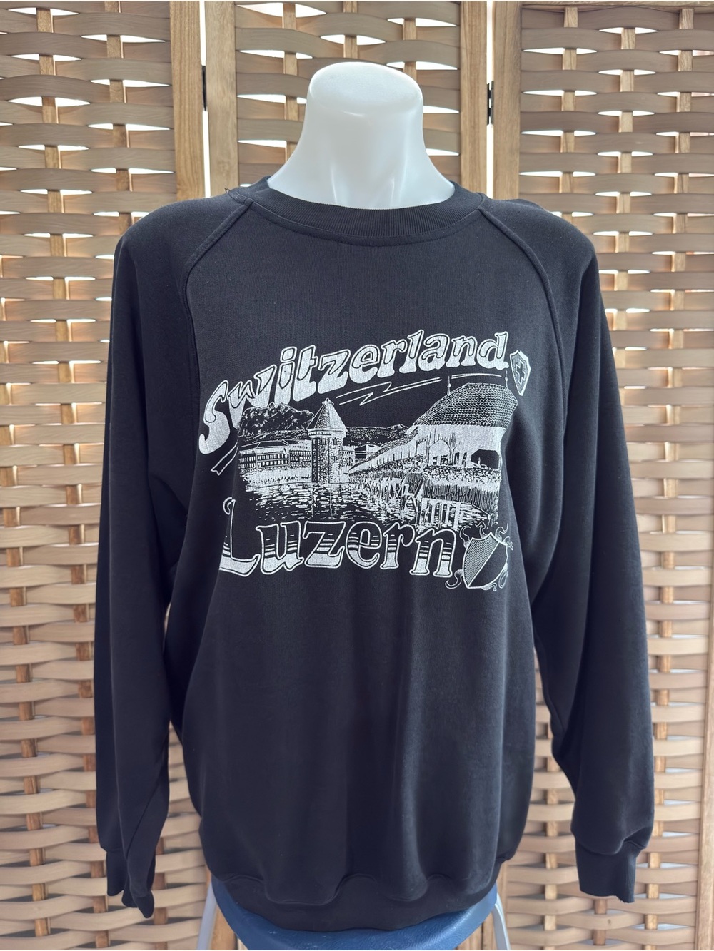 VTG Single Stitch Unisex Crewneck Switzerland Luzern Graphic Sweatshirt